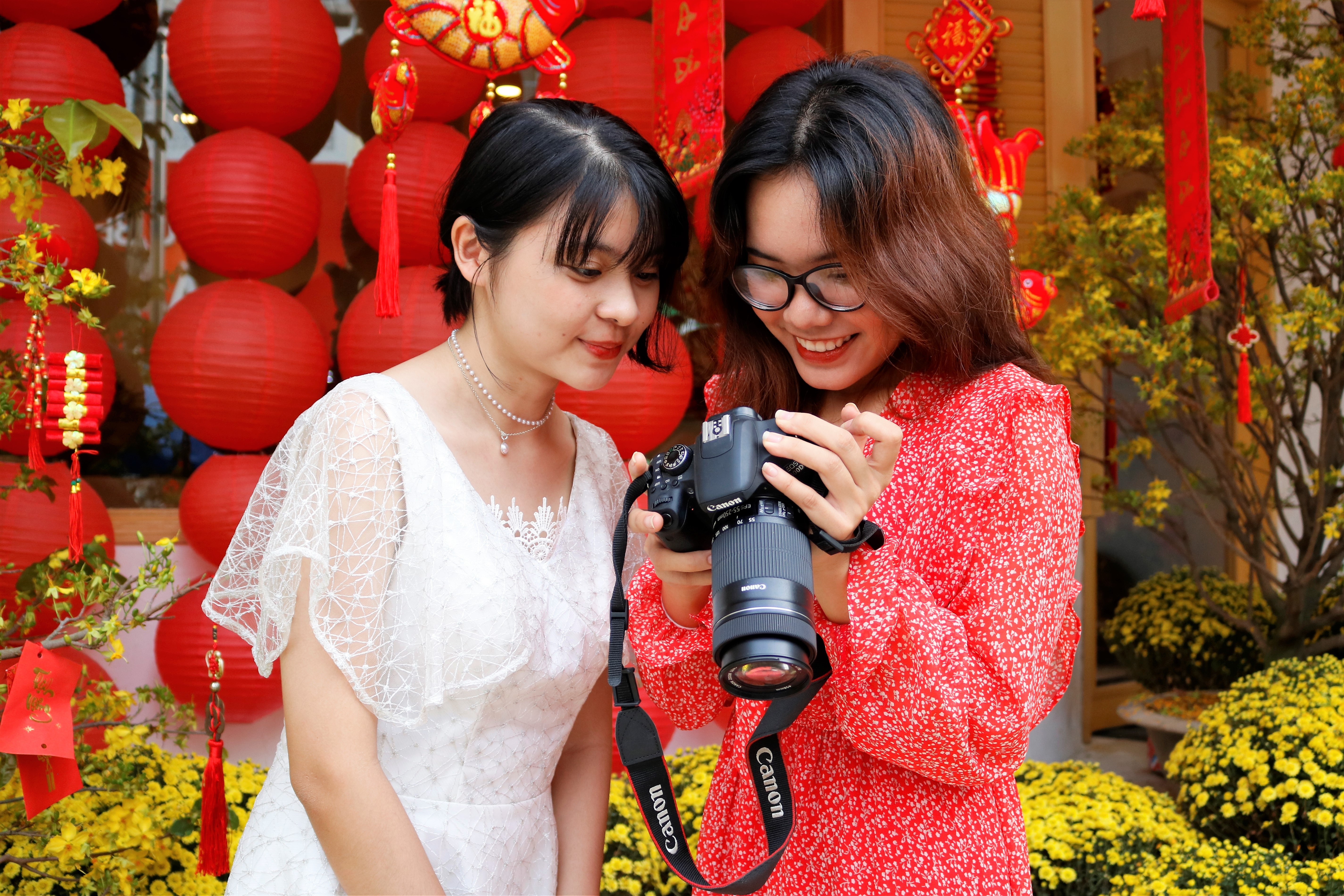 Quan ca phe trang tri Tet som thu hut gioi tre TP.HCM den check-in anh 3