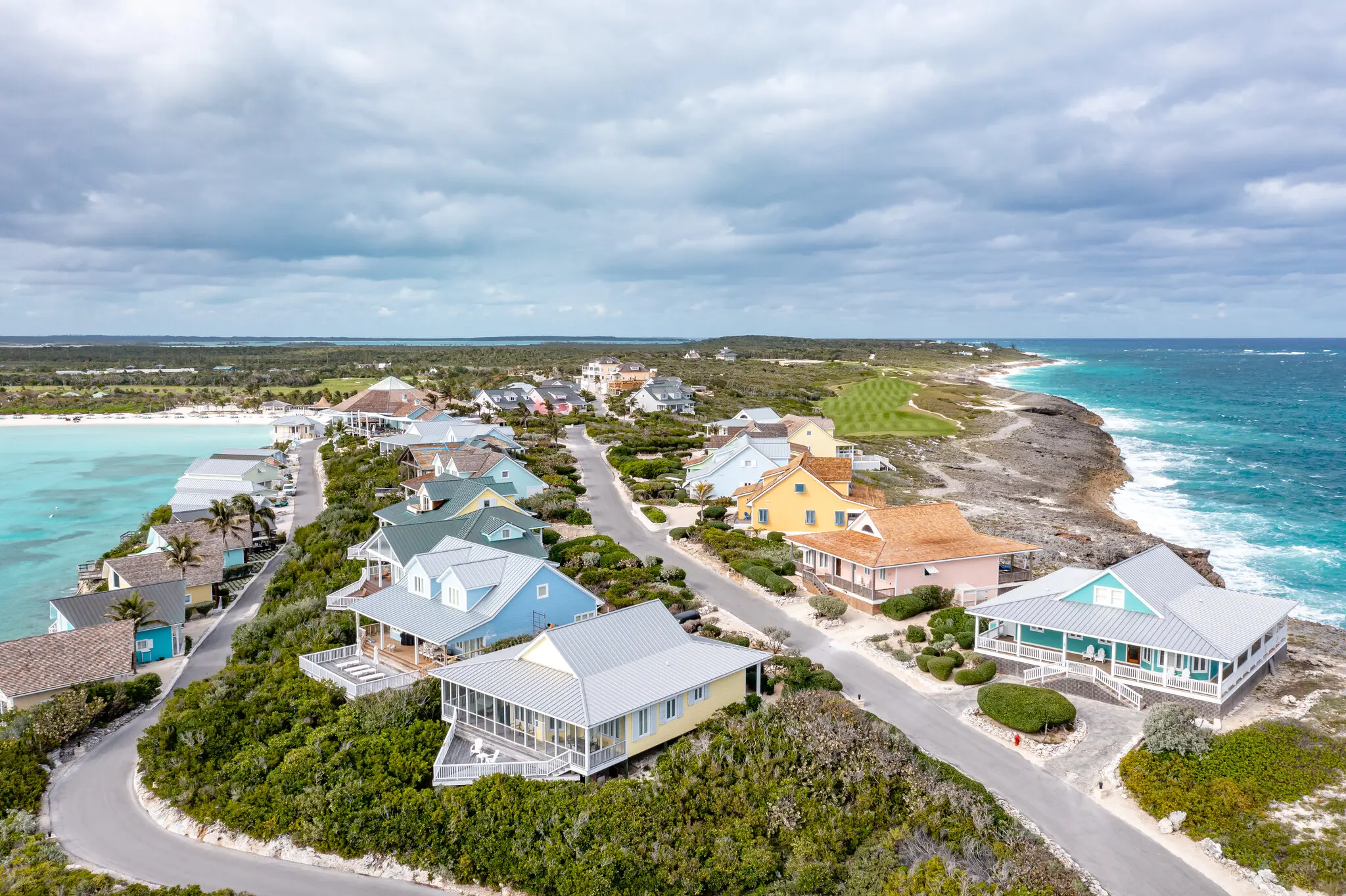 Gioi nha giau bo pho ra dao hau dai dich anh 2