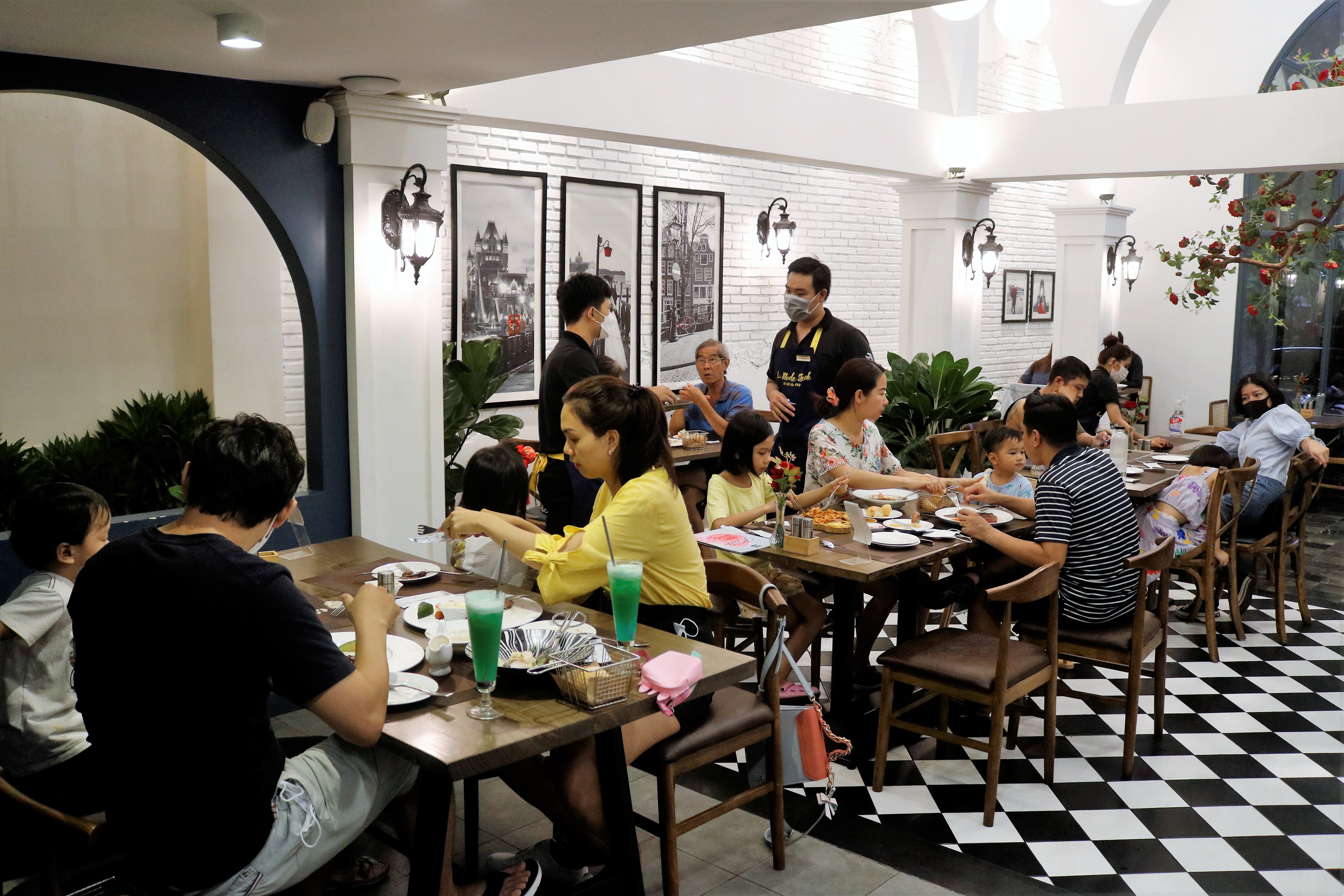 Phan Xich Long soi dong anh 6