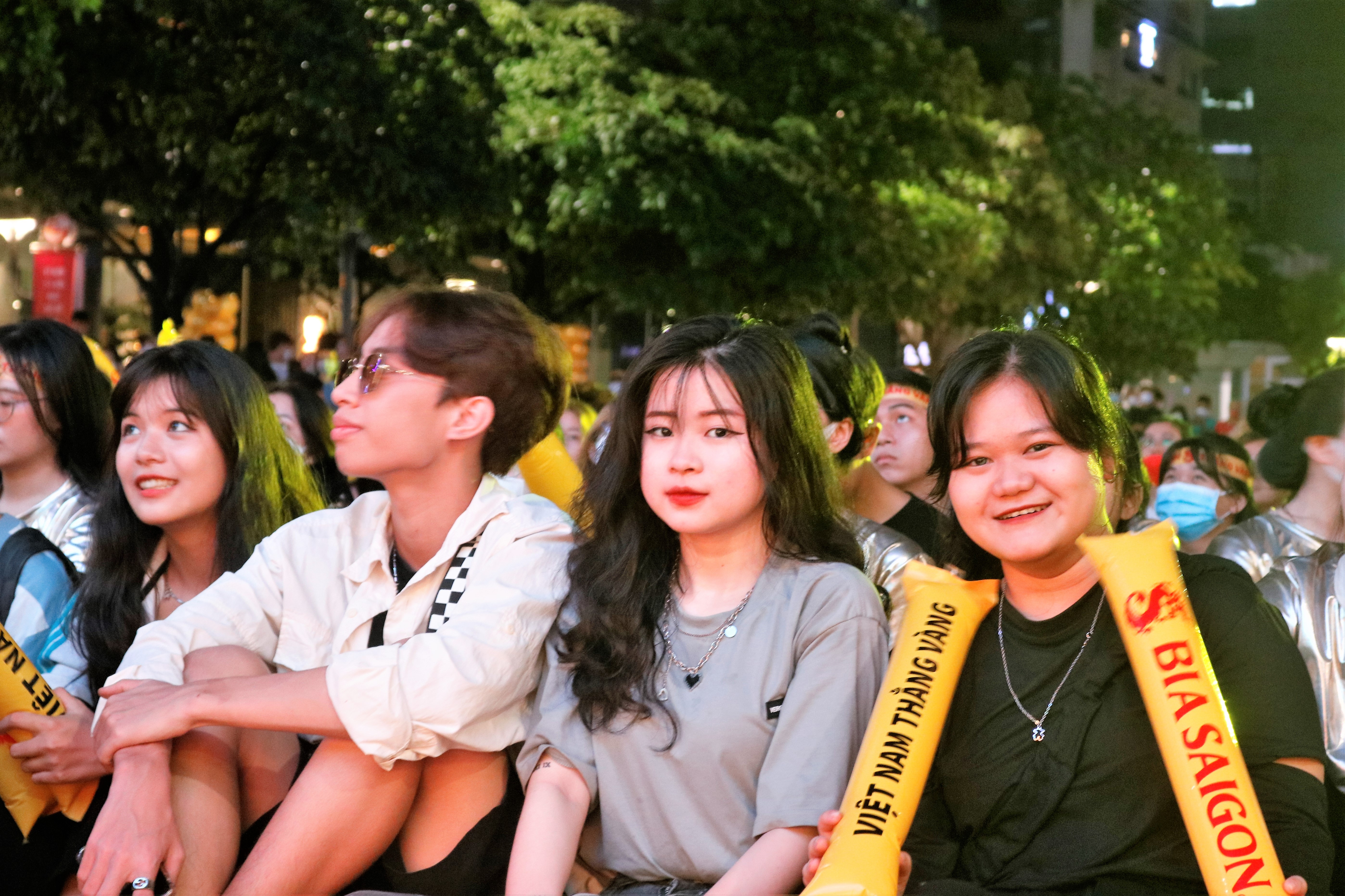 cổ vũ bóng đá ảnh 6 co vu bong da anh 6