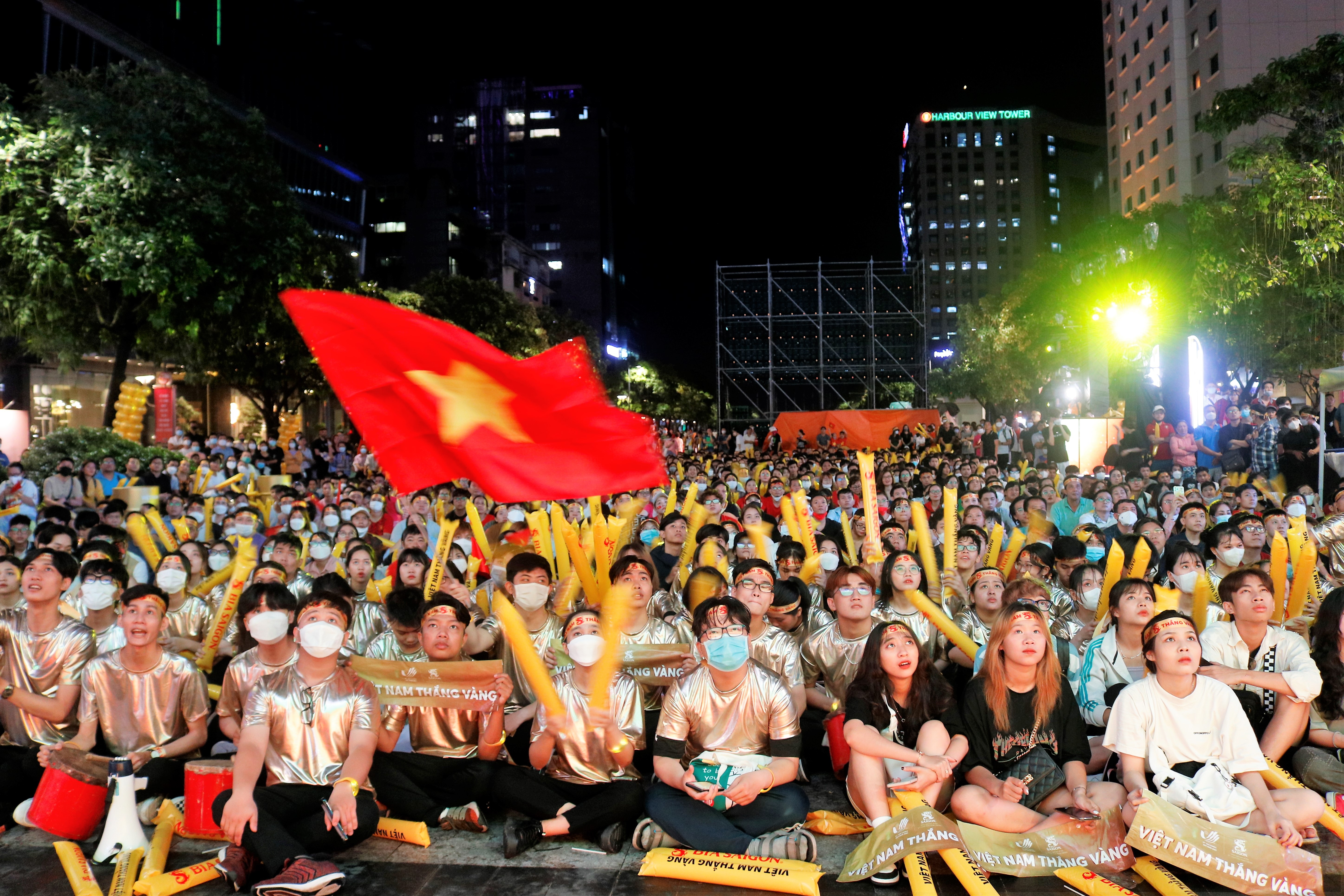 cổ vũ bóng đá ảnh 1 co vu bong da anh 1