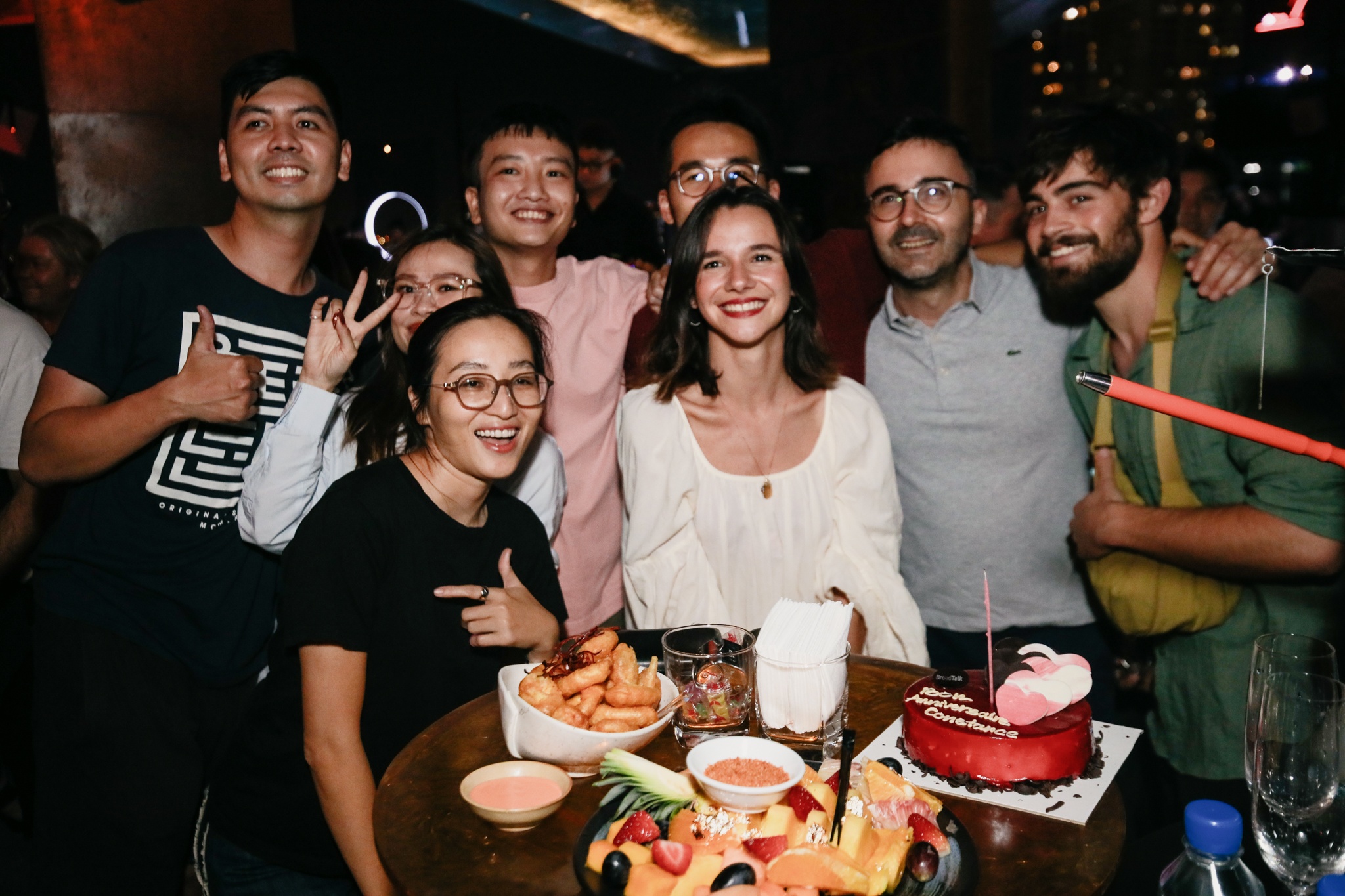 Sky bar o TP.HCM trong bao gia anh 4