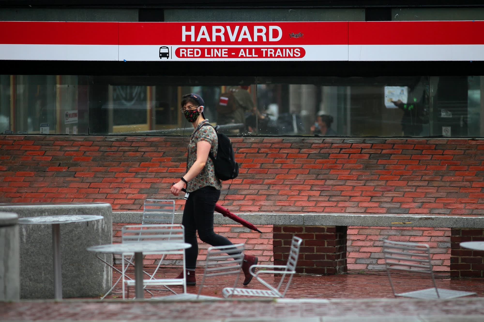 Tuyen sinh tai truong dai hoc tinh hoa My anh 3