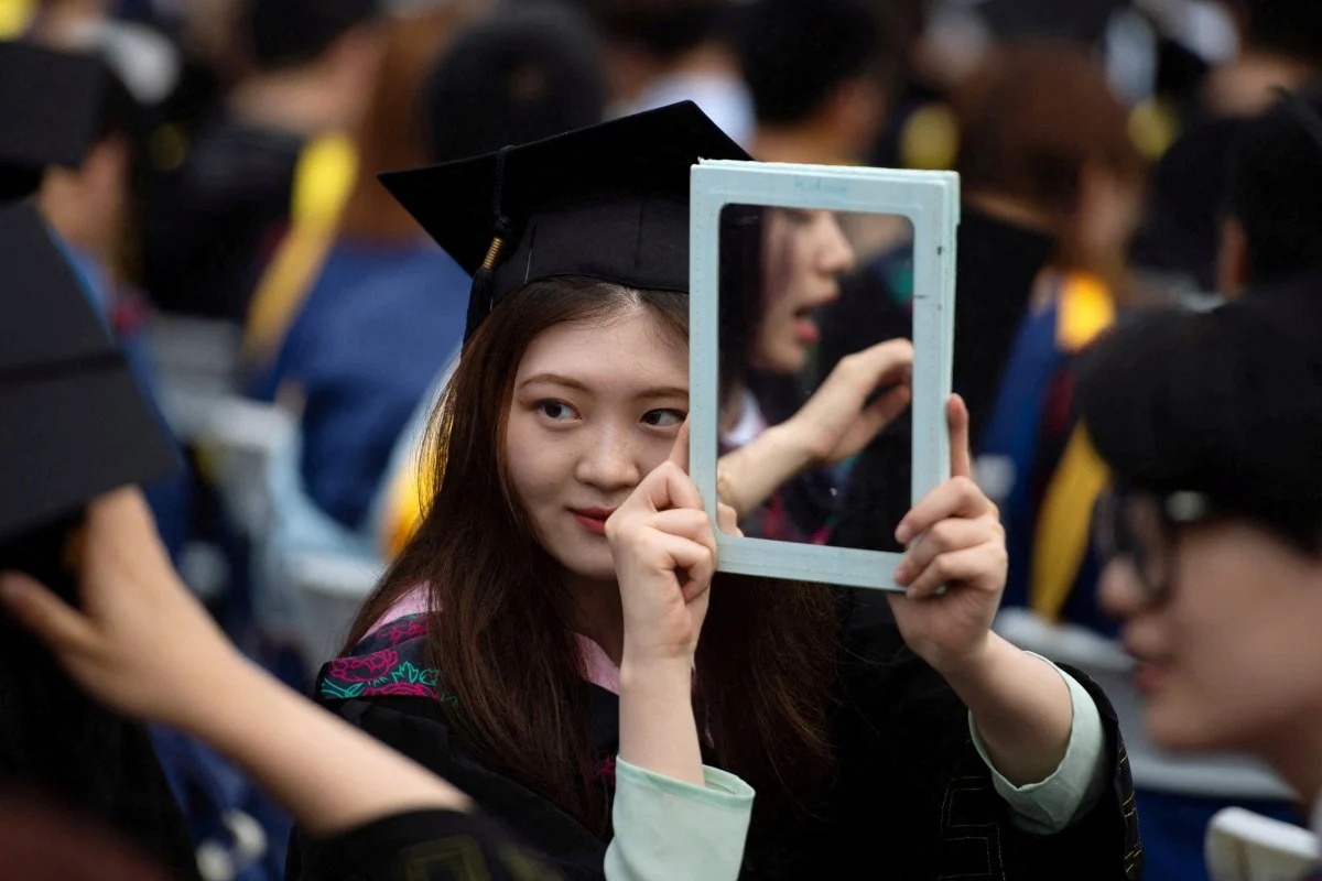 Nguoi tre Trung Quoc tiet kiem anh 3