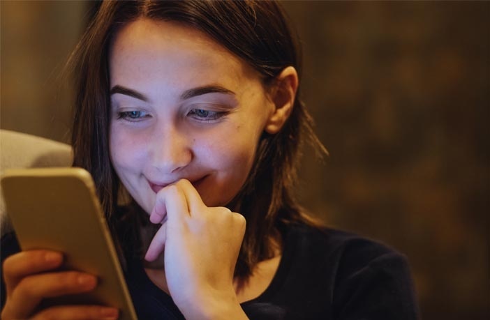 Di tu 9 nam vi gia mao bac si de lua dao hon 1,3 trieu USD hinh anh