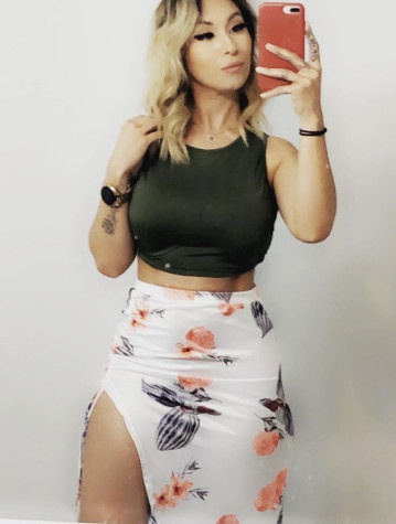 Mac ao croptop di lam anh 1