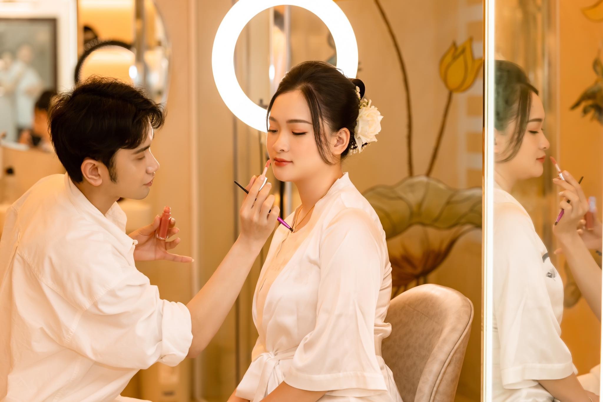 Dich vu mua cuoi dat khach, co dau, chu re kho dat lich hinh anh
