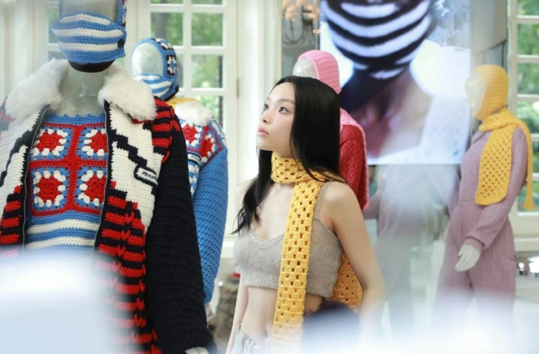 Ap luc phai tieu tien cuoi nam hinh anh