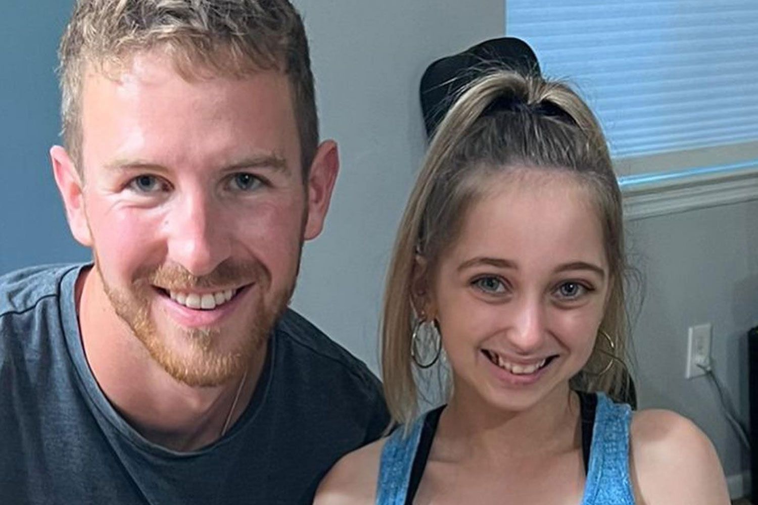 Shauna Rae hen ho anh 1