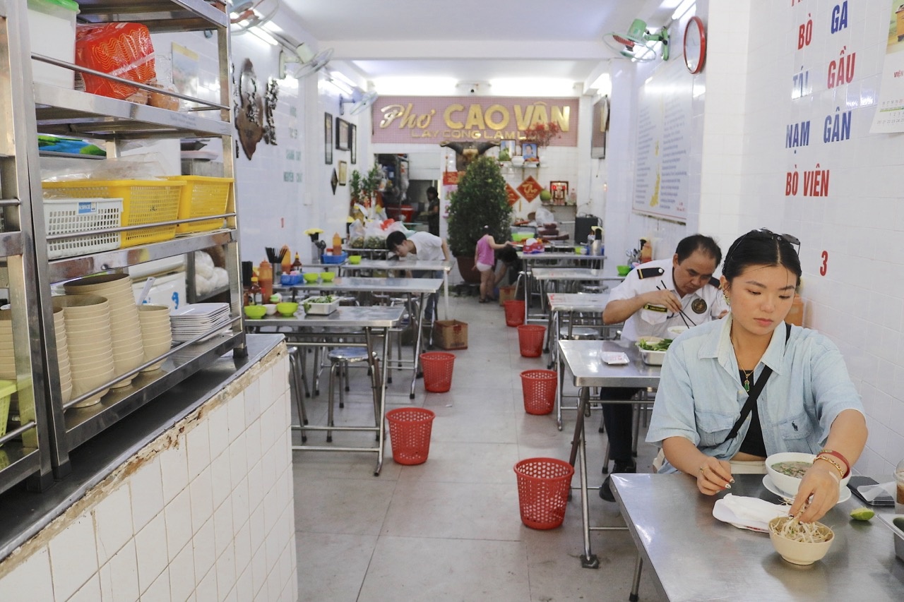 dan van phong sau tet anh 2