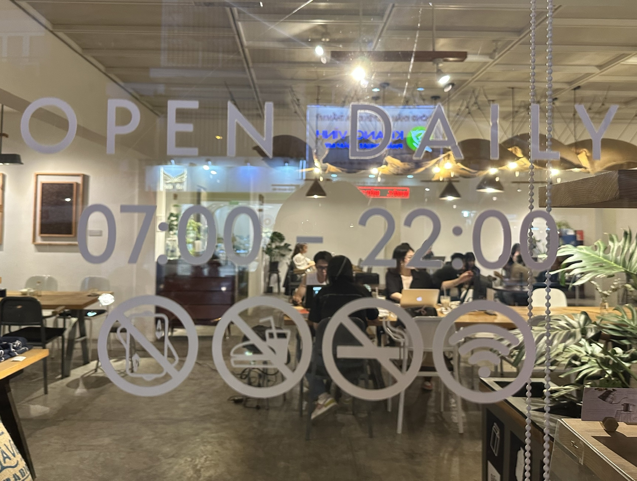 quan ca phe danh bai anh 6