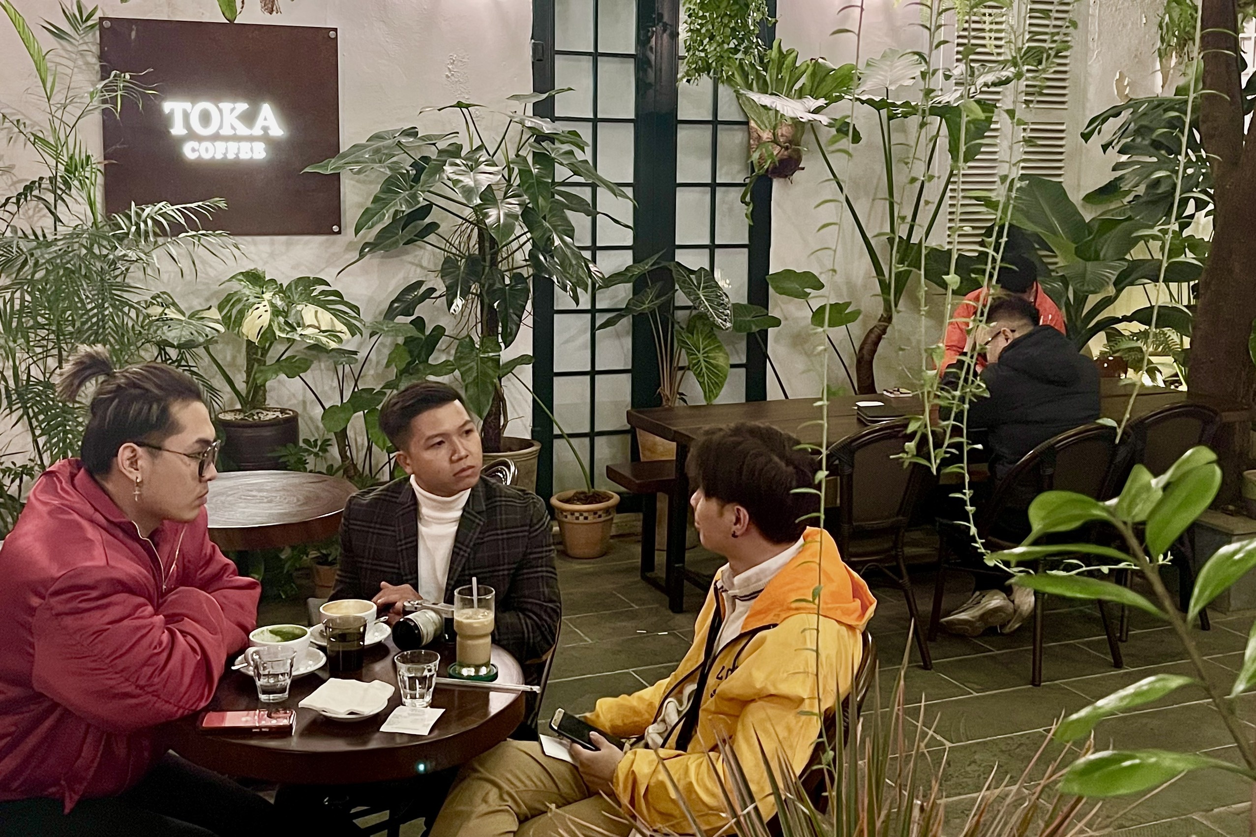 quan ca phe danh bai anh 2