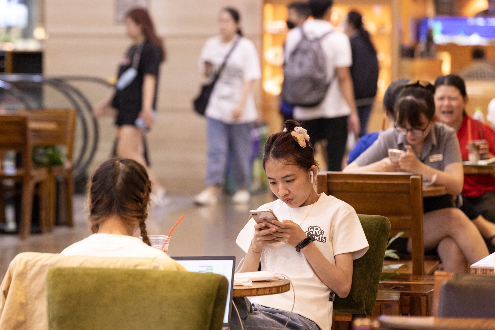 Trung tam thuong mai anh 12