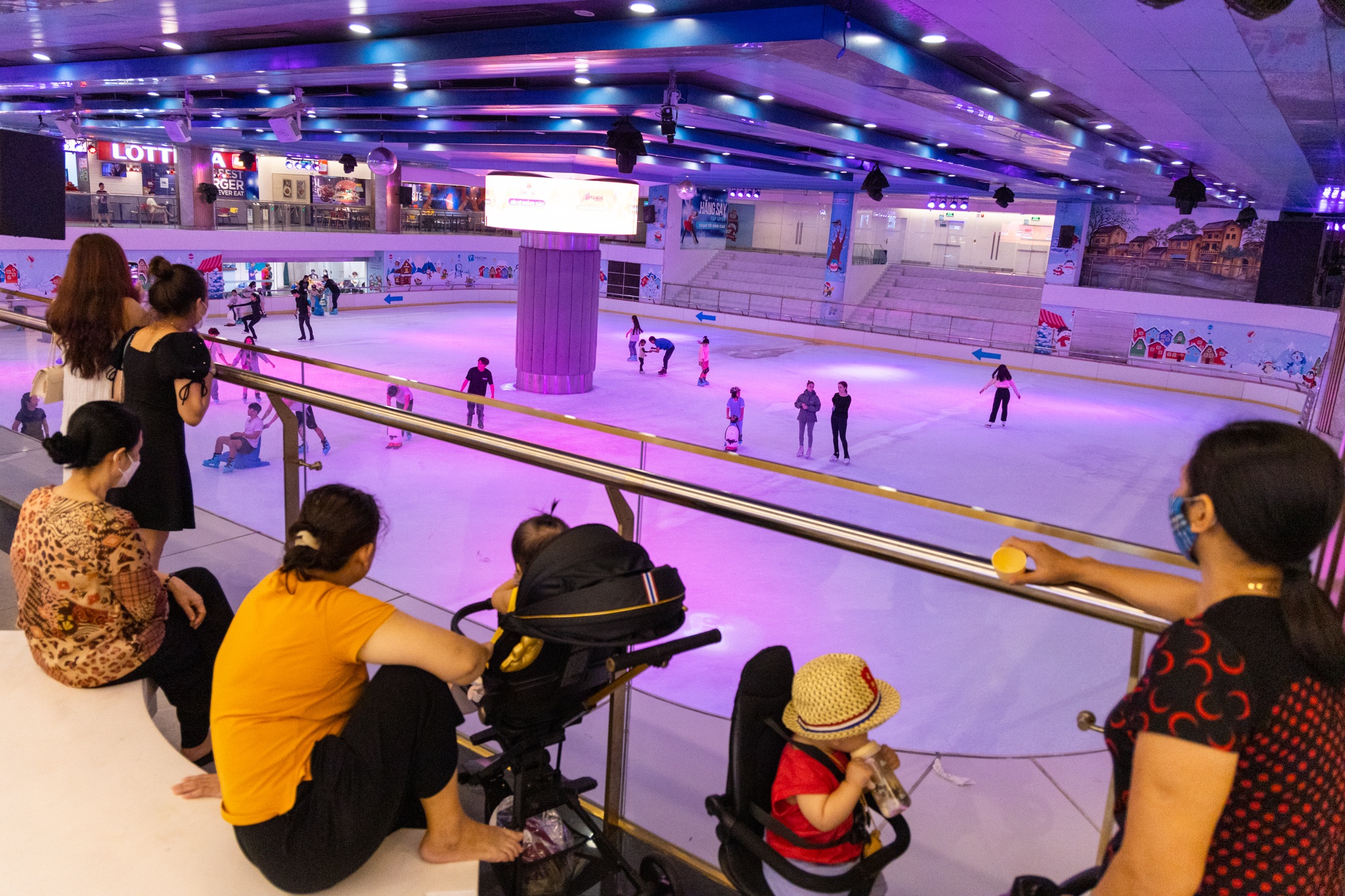 Trung tam thuong mai anh 17