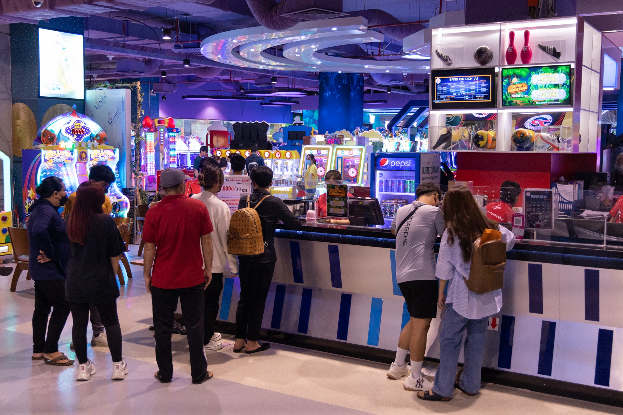 Trung tam thuong mai anh 6