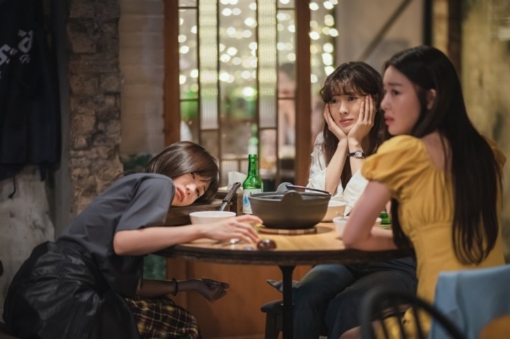 Bi duoi vi khong tham gia tiec tung cua cong ty hinh anh