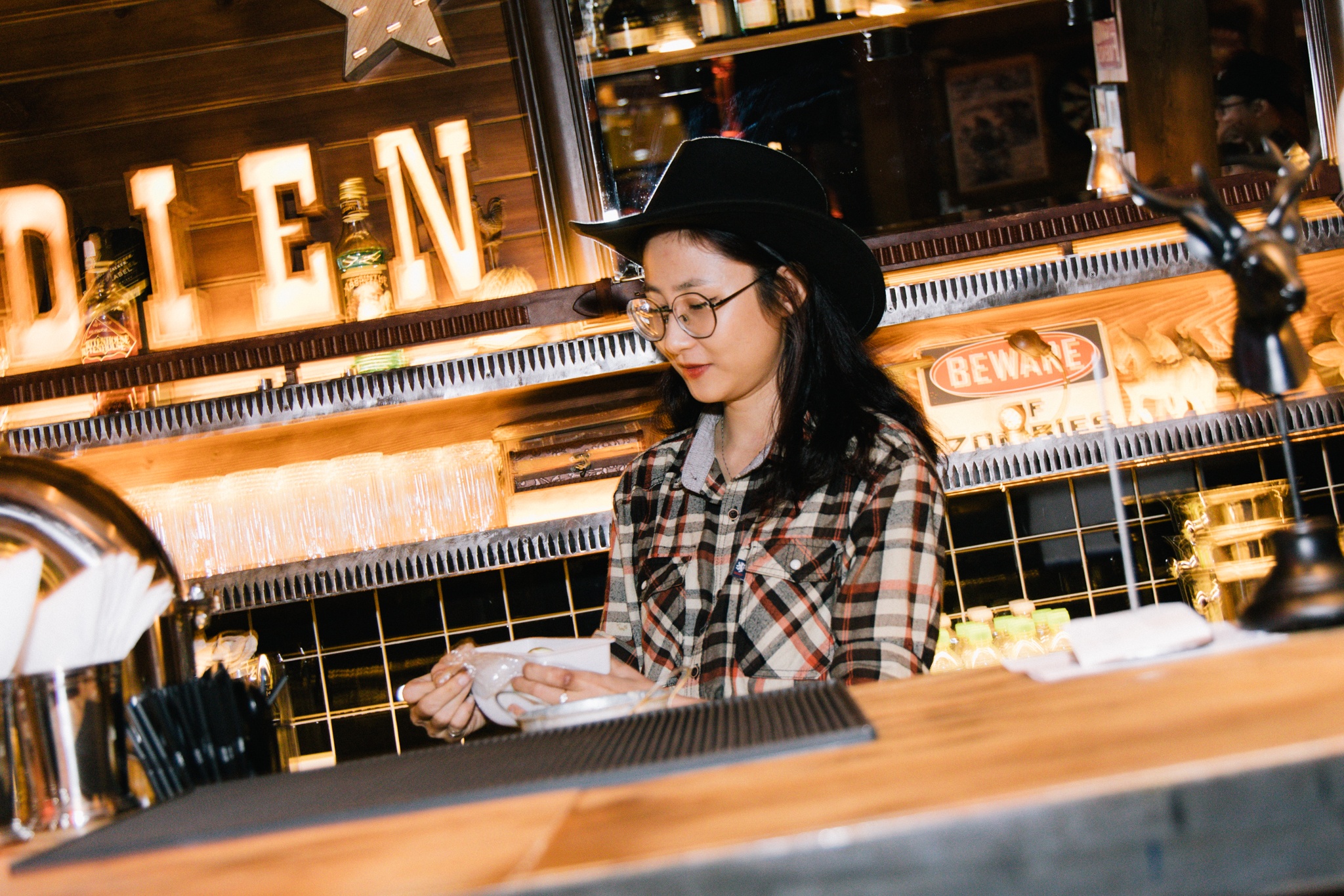 Muon chill xuyen Tet, ghe bar nao o TP.HCM? hinh anh