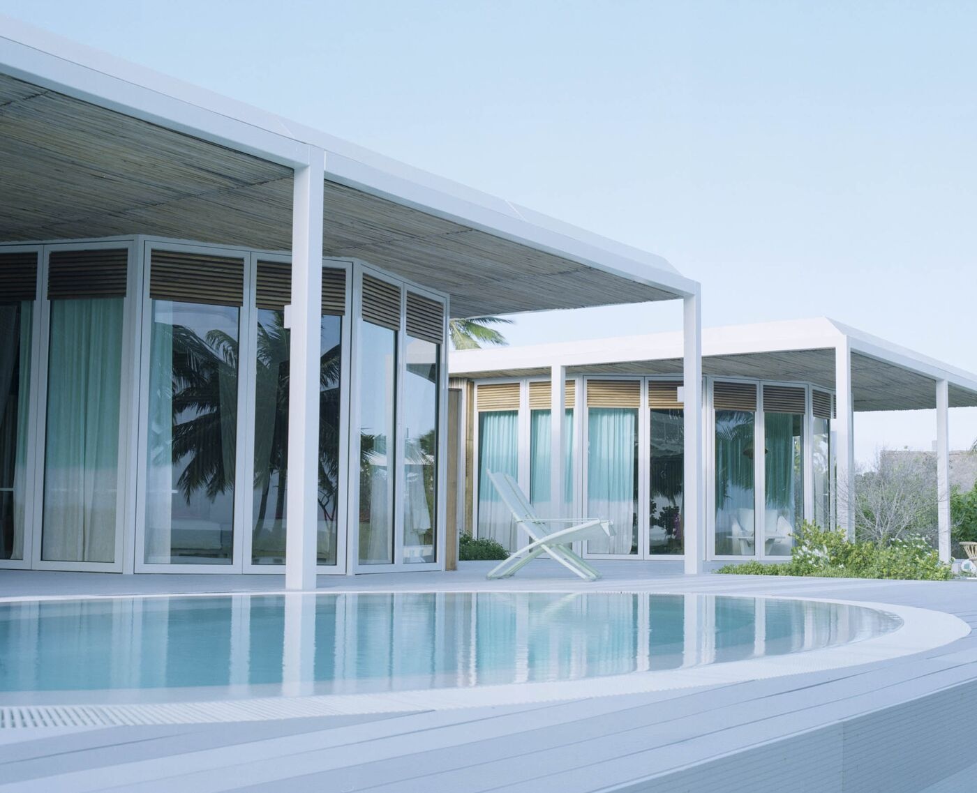 gioi sieu giau du lich anh 3