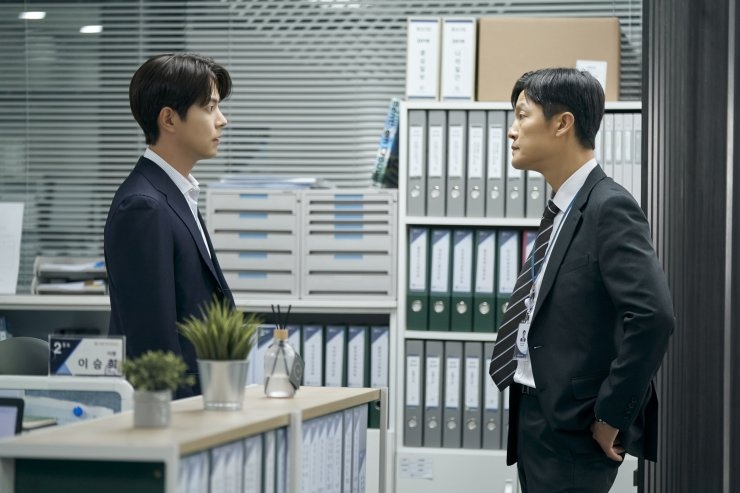 Hai muc tieu khac biet cua Gen Z va Millennials khi di lam hinh anh