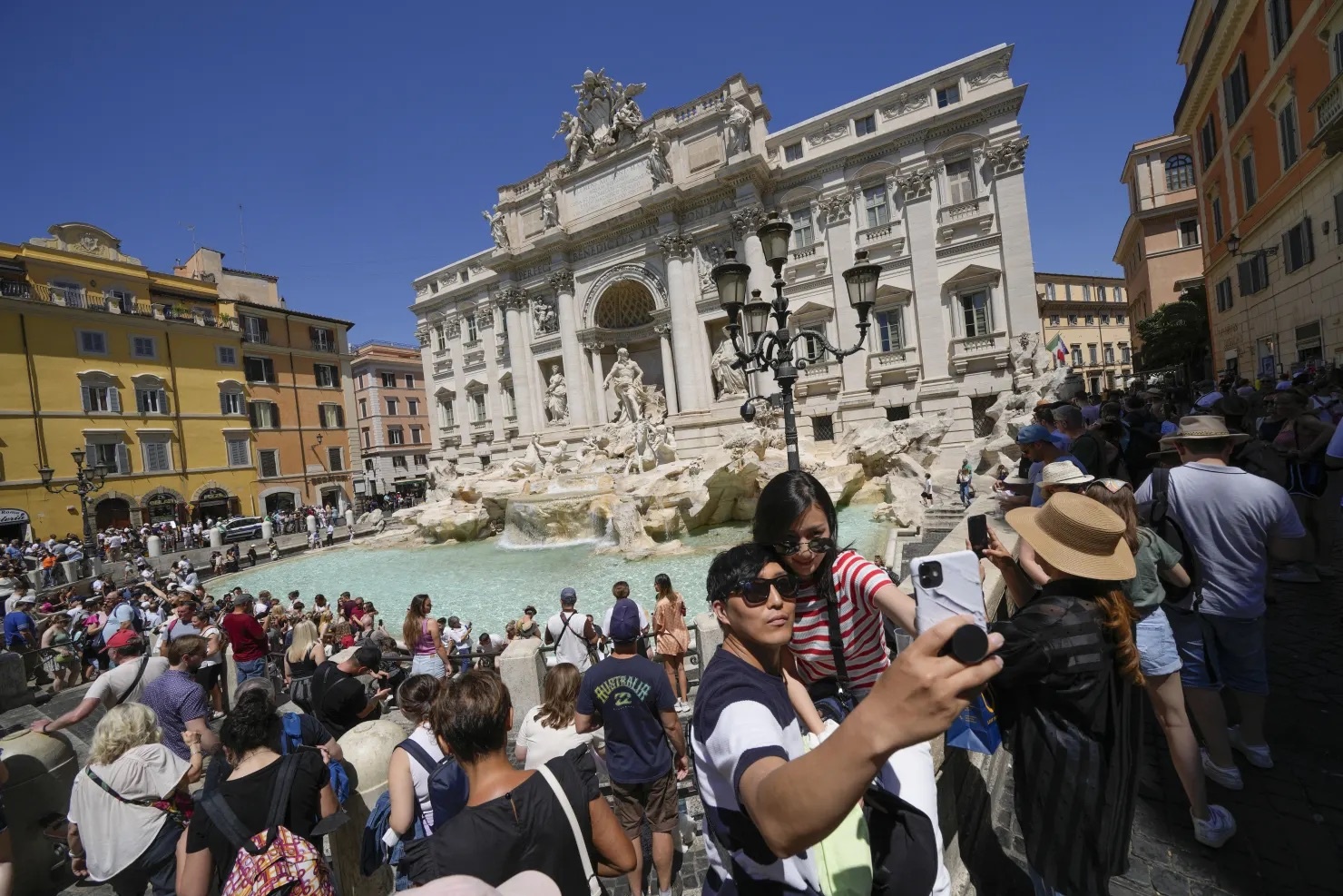 Mo hon don nha bao Australia gap o Italy hinh anh