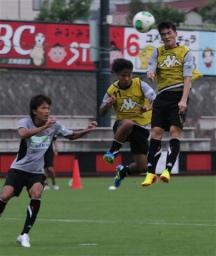 CLB Sapporo len tieng truoc anti-fan cua Cong Vinh hinh anh