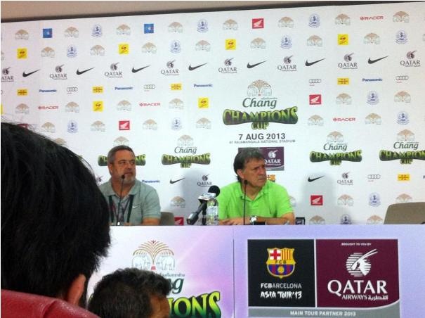 HLV Barca can nhac den Viet Nam hinh anh