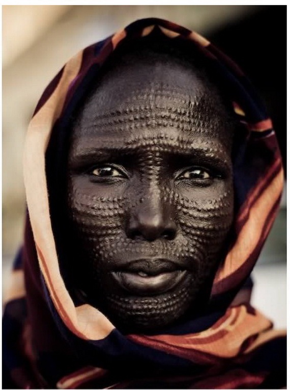 Nhung tap tuc hai hung lam bien dang khuon mat nguoi hinh anh