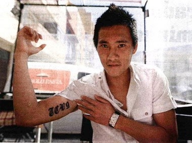 Fan Nhat to mo voi hinh xam tren tay Cong Vinh hinh anh