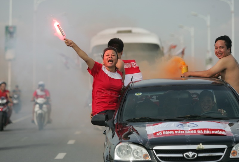 CDV Hai Phong 'dai nao' tren duong den san Hang Day hinh anh