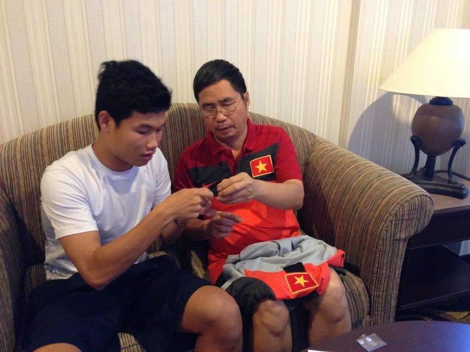 U19 Viet Nam tu tay khau bang tang huong ve tuong Giap hinh anh