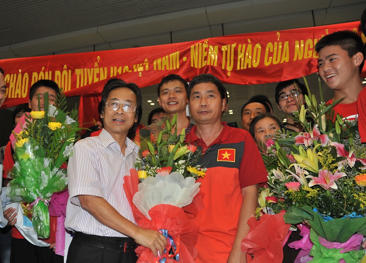 CDV co mat tai Noi Bai trong dem don doi U19 VN hinh anh