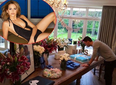 Co bo nong bong bay tiec mung sinh nhat Oezil hinh anh