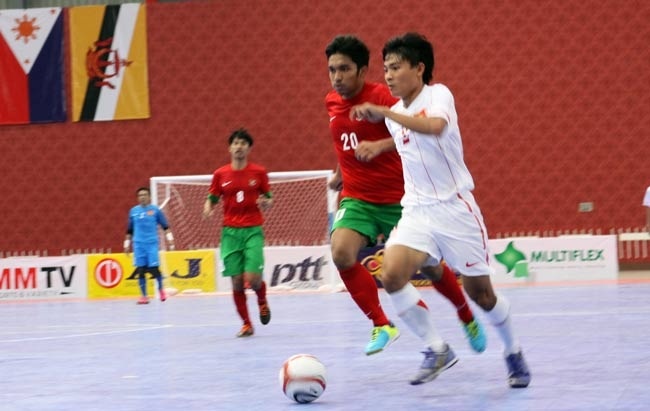 Thang dam Indonesia, DT Futsal Viet Nam gianh HCD hinh anh