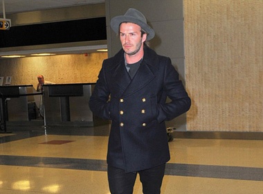 David Beckham ra dang quy ong tai san bay hinh anh