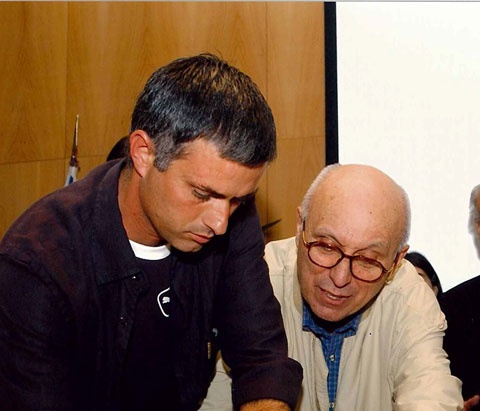 Thay giao cu ke chuyen ve hoc tro Mourinho hinh anh