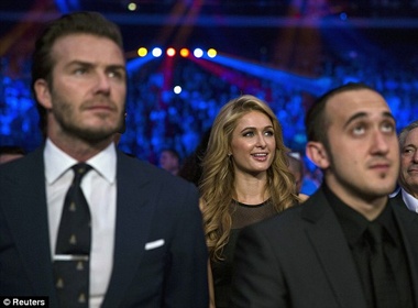 Beckham lanh lung phot lo 'nu hoang tiec tung' Paris Hilton hinh anh