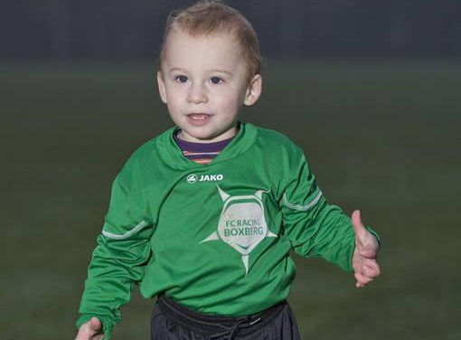 Sieu sao bong da nho tuoi nhat the gioi hinh anh