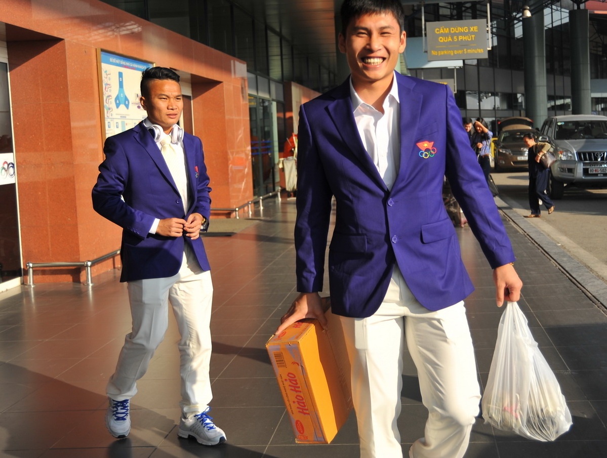 U23 Viet Nam mang my goi di du SEA Games 27 hinh anh