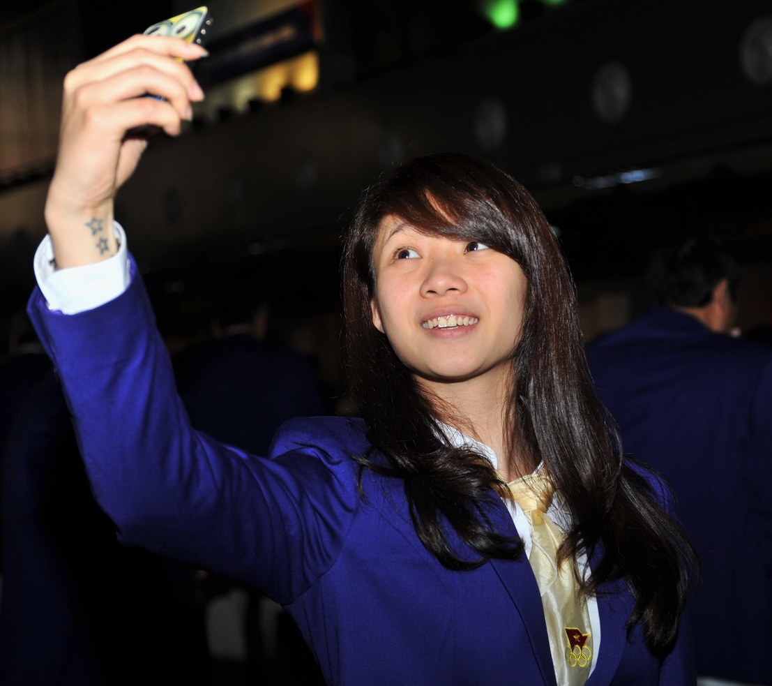 Khoanh khac dang yeu cua nu VDV wushu truoc gio di Myanmar hinh anh