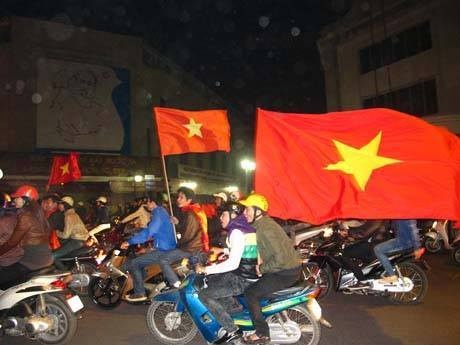 Co dong vien doi mua ret di co vu U23 Viet Nam hinh anh