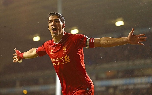 Liverpool - Cardiff: Cho bom tan Suarez phat no hinh anh