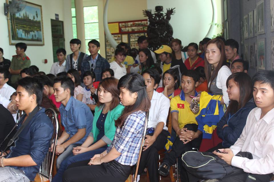 Fan xu Nghe chi tram trieu cho cuoc thi hat hinh anh