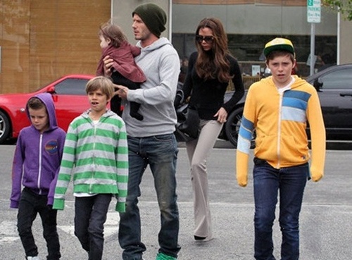 No lon tai resort gia dinh Beckham dang nghi duong hinh anh