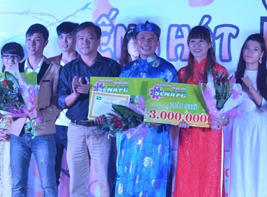 Chang trai xu Nghe chien thang Lien hoan tieng hat SLNA hinh anh