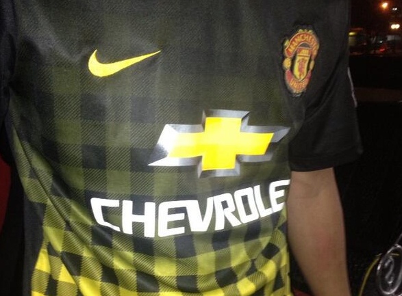 Ao moi cua M.U co mat o Dong Nam A hinh anh