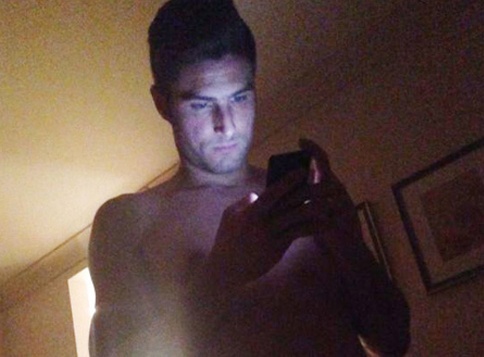 Giroud chim trong be boi tinh ai hinh anh