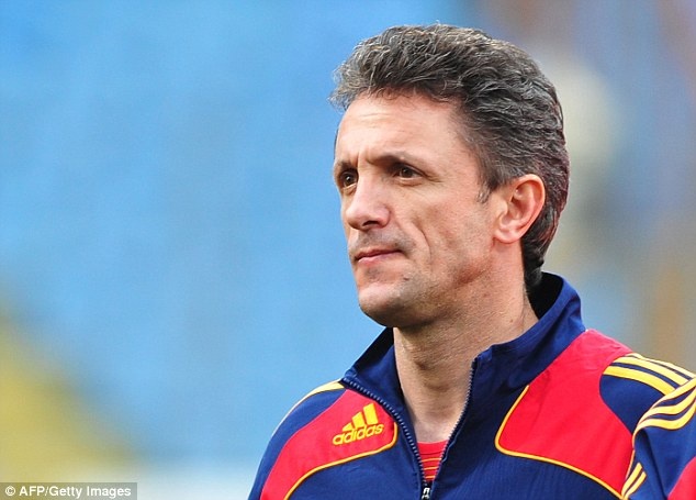 Cuu thu quan Barca boc lich vi tham nhung hinh anh