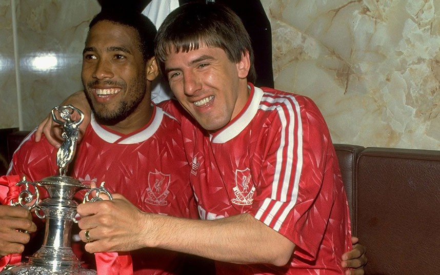 The he vo dich Anh gan nhat cua Liverpool gio ra sao? hinh anh