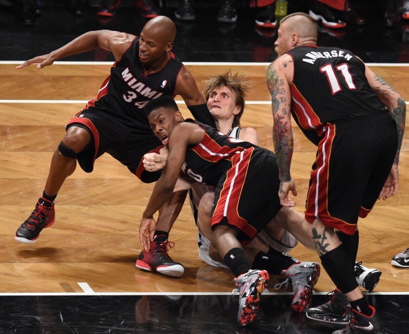 Ban ket NBA 2014 mien Dong (G3): Nets 104-90 Heat hinh anh