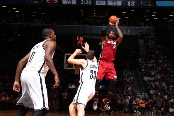 Ban ket NBA - Game 4: Heat cham mot tay vao CK mien dong hinh anh